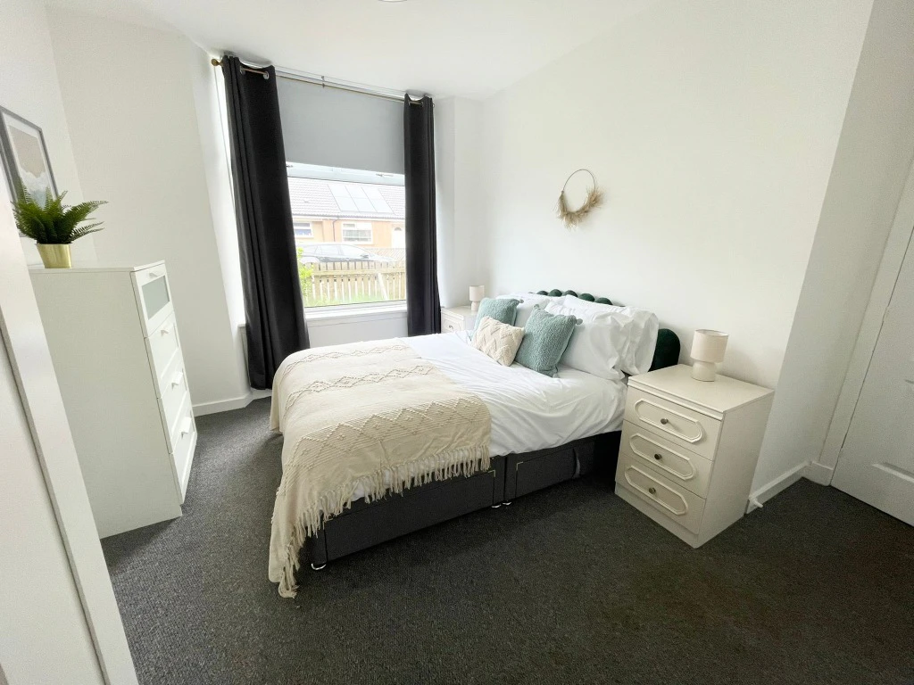 2 bedrooms flat in North Ayrshire