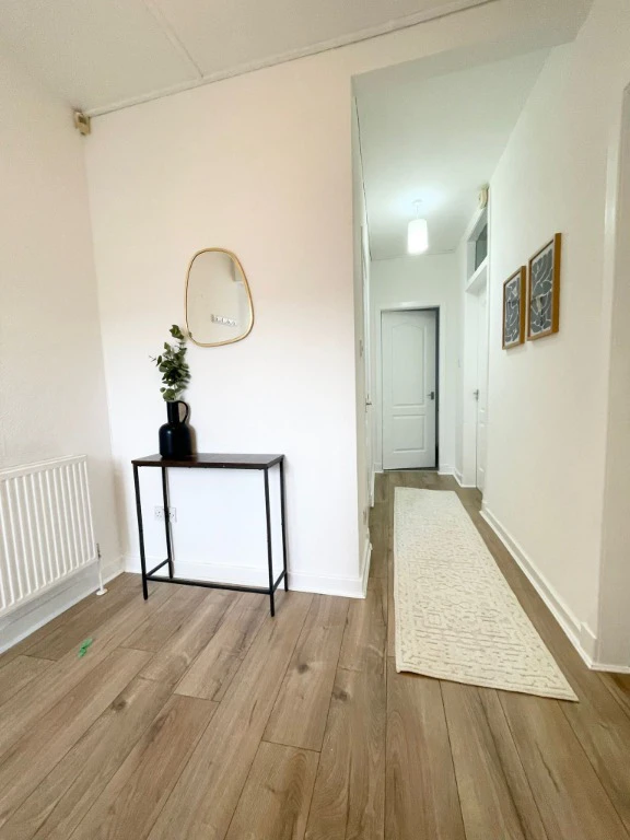 2 bedrooms flat in North Ayrshire
