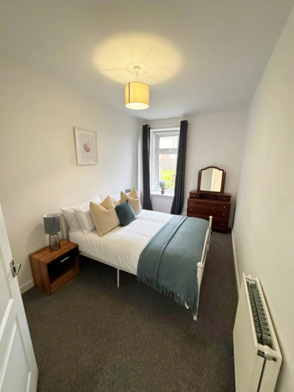 2 bedrooms flat in North Ayrshire