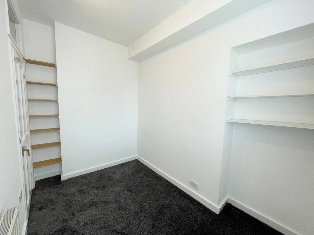 2 bedrooms flat in North Ayrshire