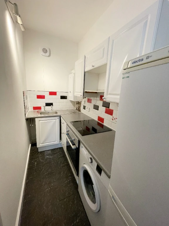 2 bedrooms flat in North Ayrshire