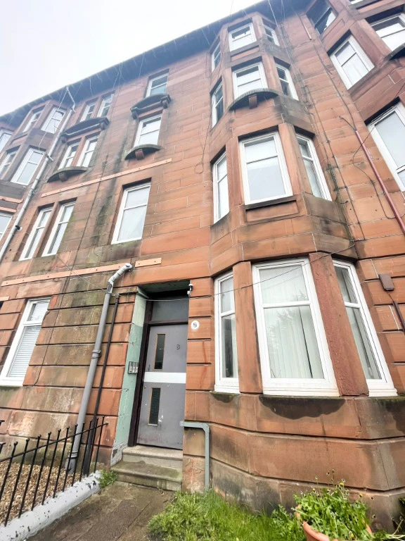 1 bedroom flat in Renfrewshire
