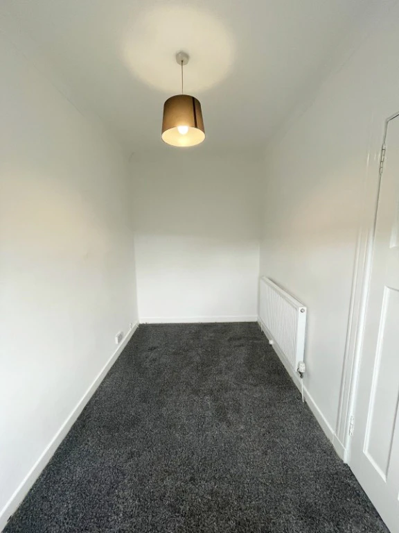2 bedrooms cottage in Glasgow