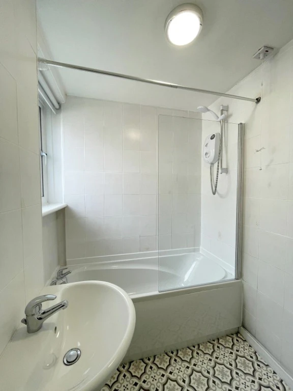2 bedrooms cottage in Glasgow