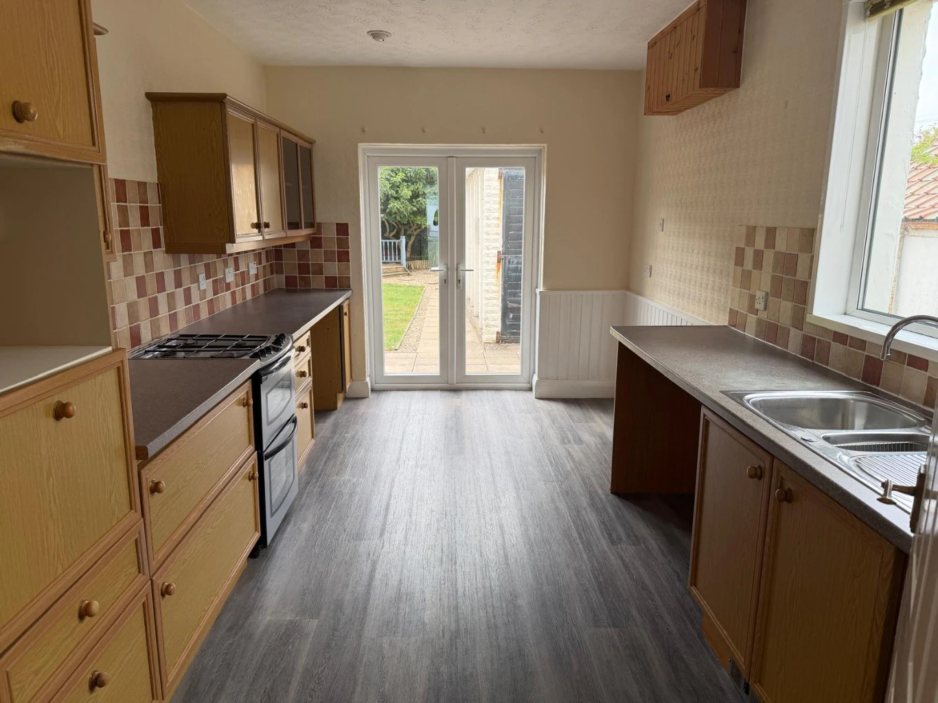 3 Bed Semi-detached House, Chestwood Avenue - Photo 6