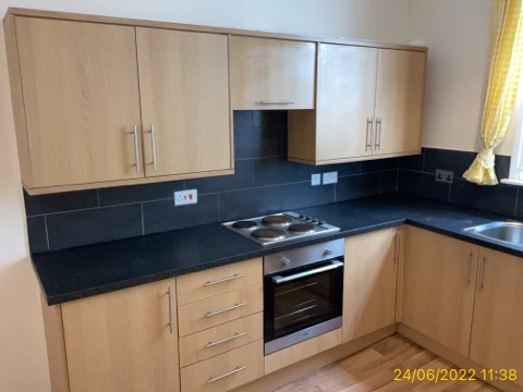 2 Bed Flat, Broad Street - Photo 4