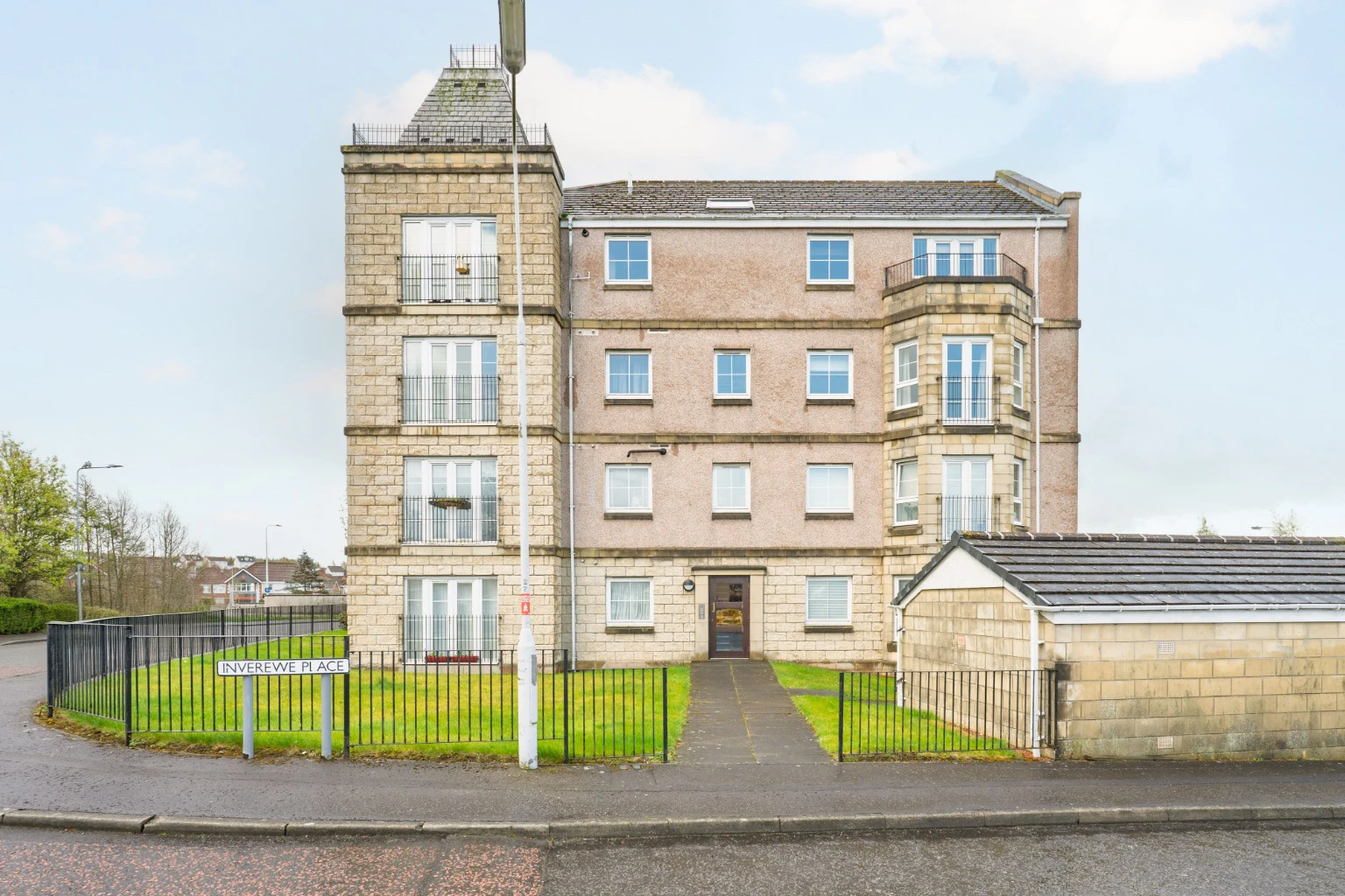 Inverewe Place, Dunfermline, KY11