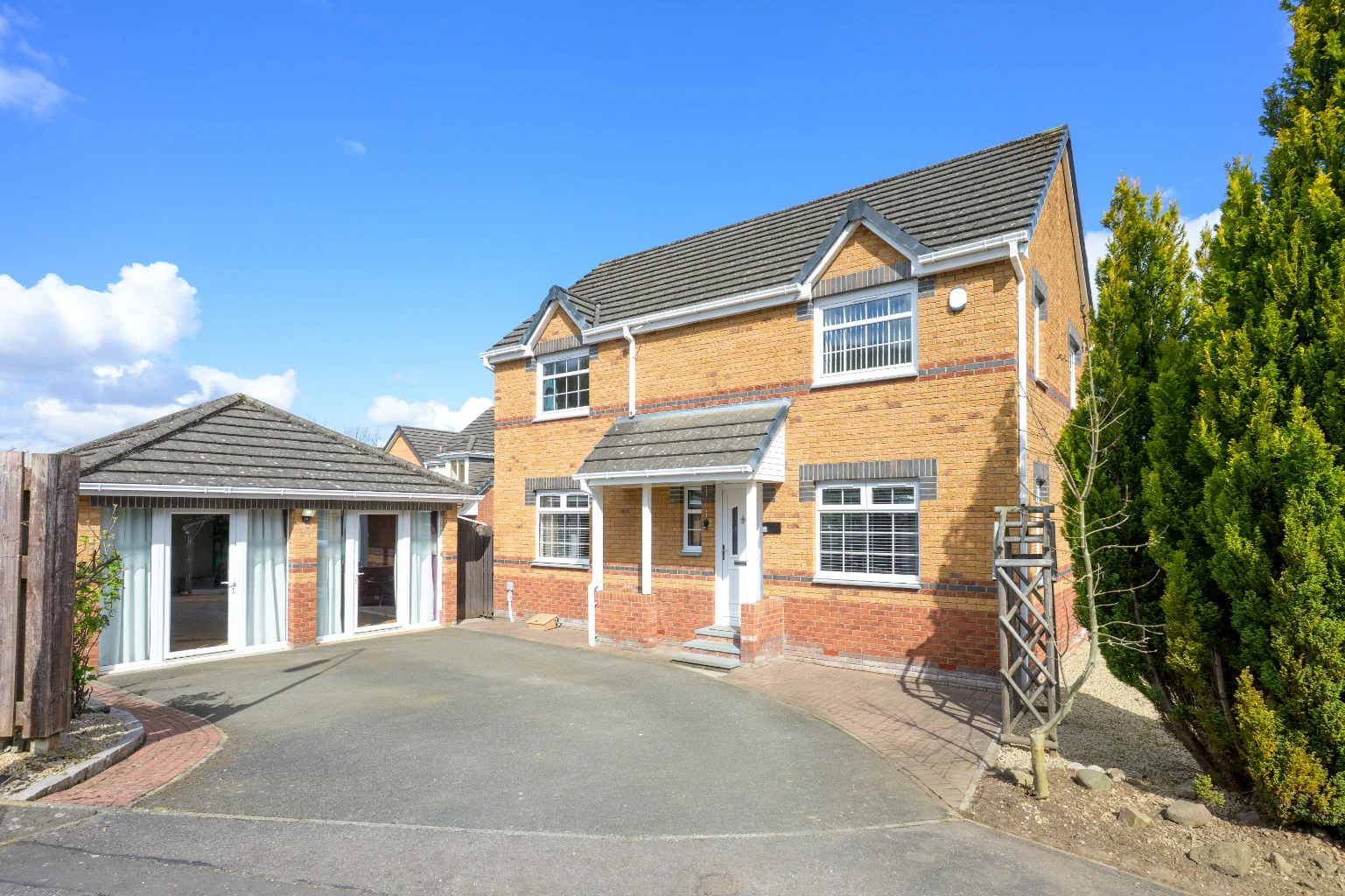 Chandlers Walk, Dalgety Bay, KY11
